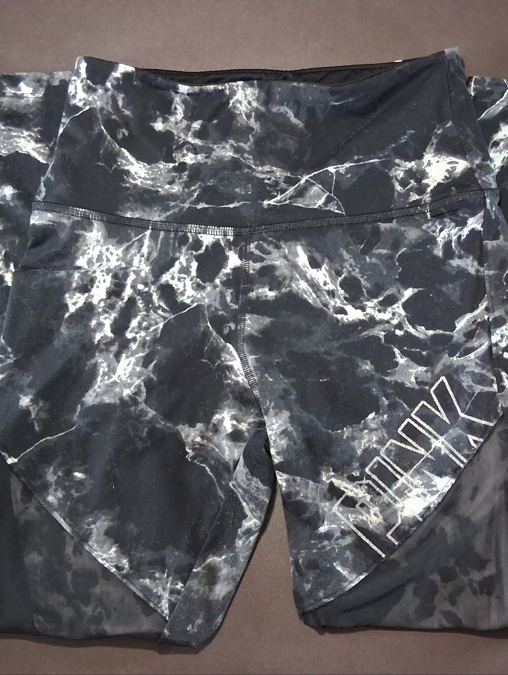 Victoria's Secret Women’s Black Marble Active Shorts Size Smal
